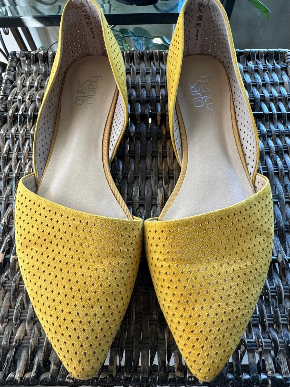 Franco Sarto Honey2‎ Yellow Pointed-Toe Perforated Flats Women’s Size 9.5